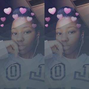 Meet your Posher, Nia